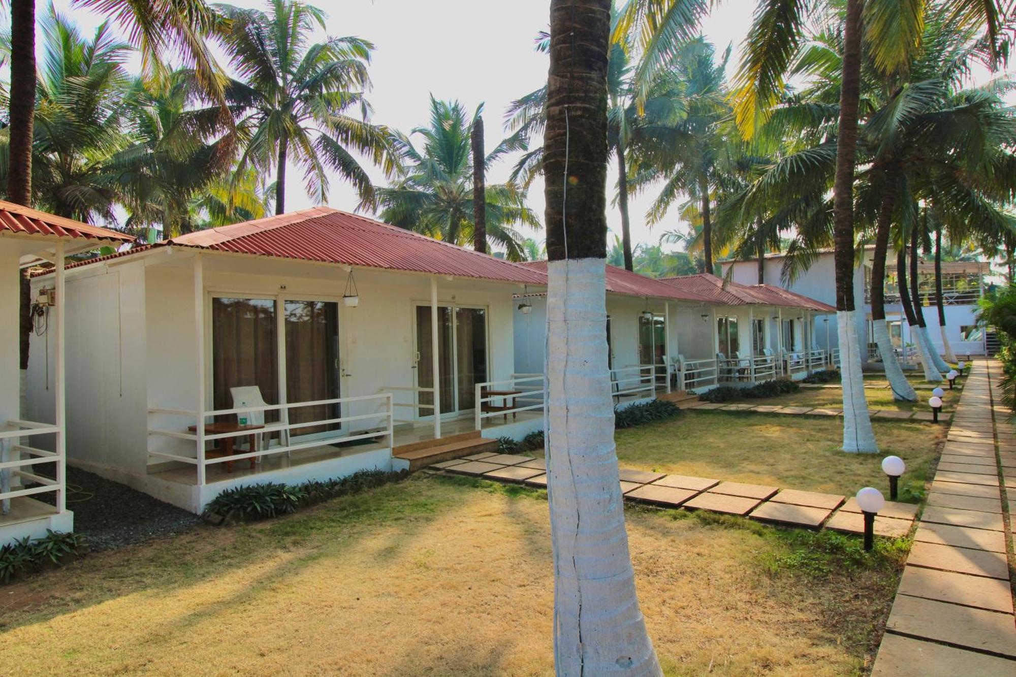 Arabian Sea Beach Resort Morjim Kültér fotó