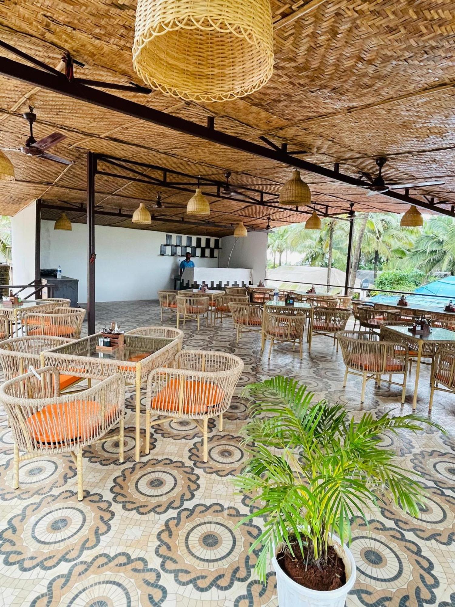 Arabian Sea Beach Resort Morjim Kültér fotó