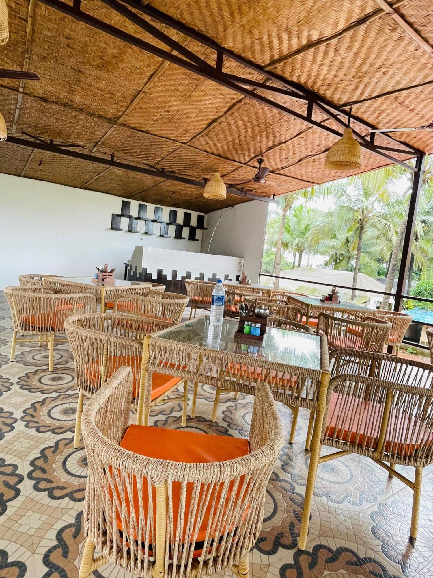 Arabian Sea Beach Resort Morjim Kültér fotó