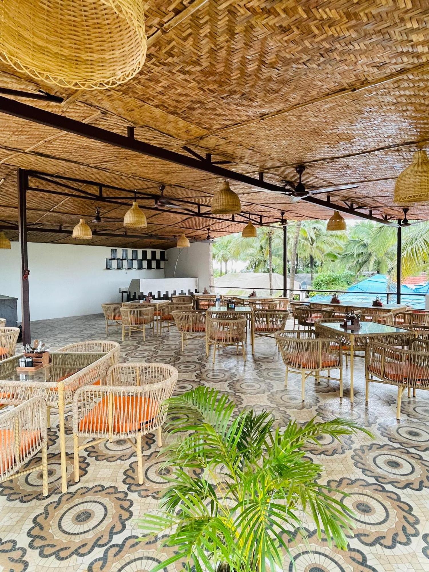Arabian Sea Beach Resort Morjim Kültér fotó