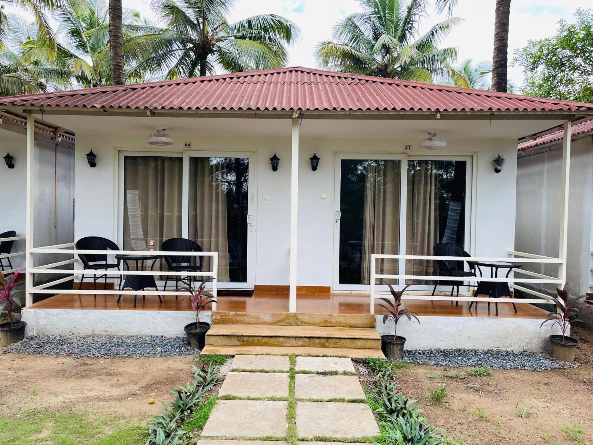 Arabian Sea Beach Resort Morjim Kültér fotó