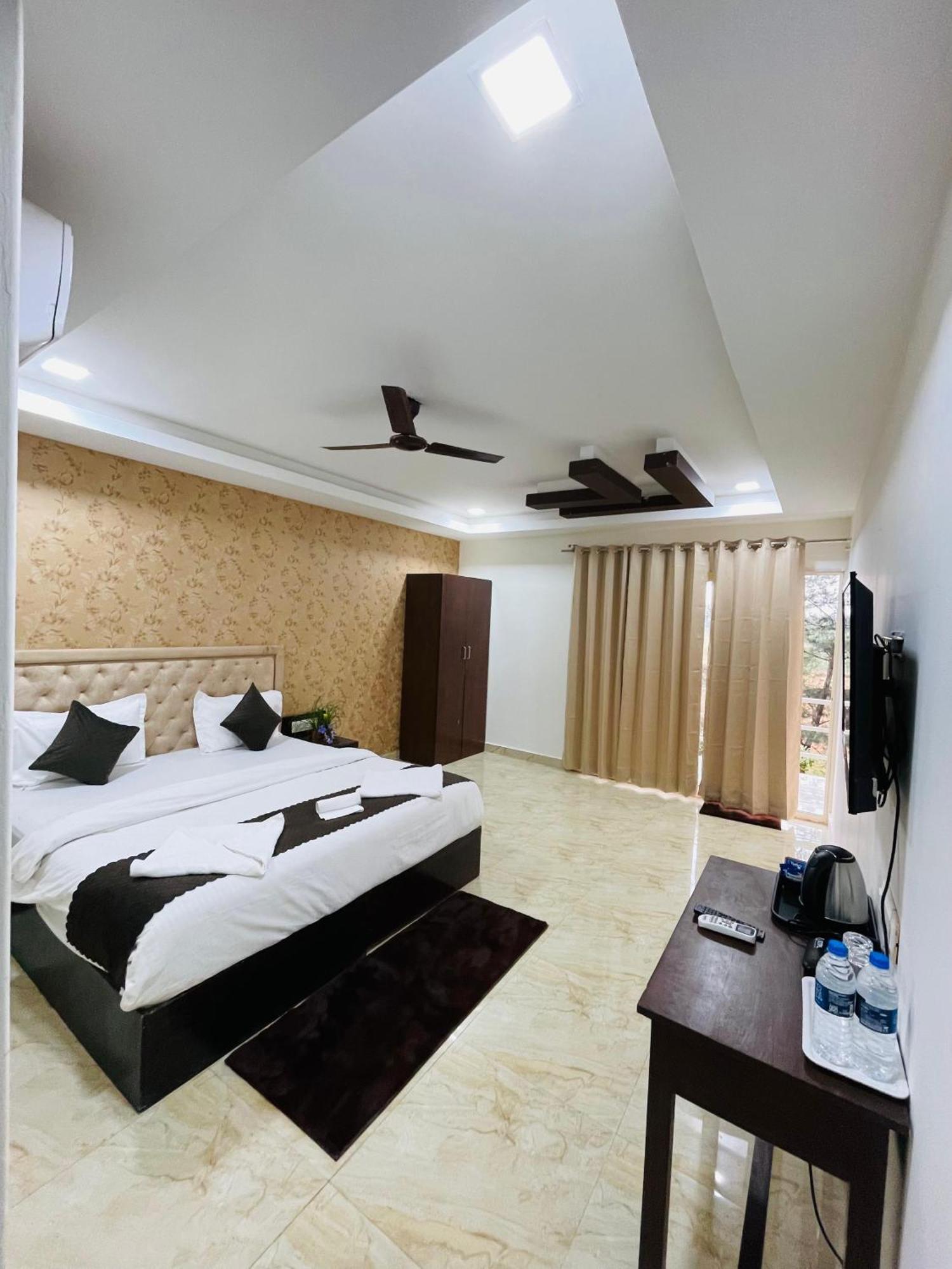 Arabian Sea Beach Resort Morjim Kültér fotó