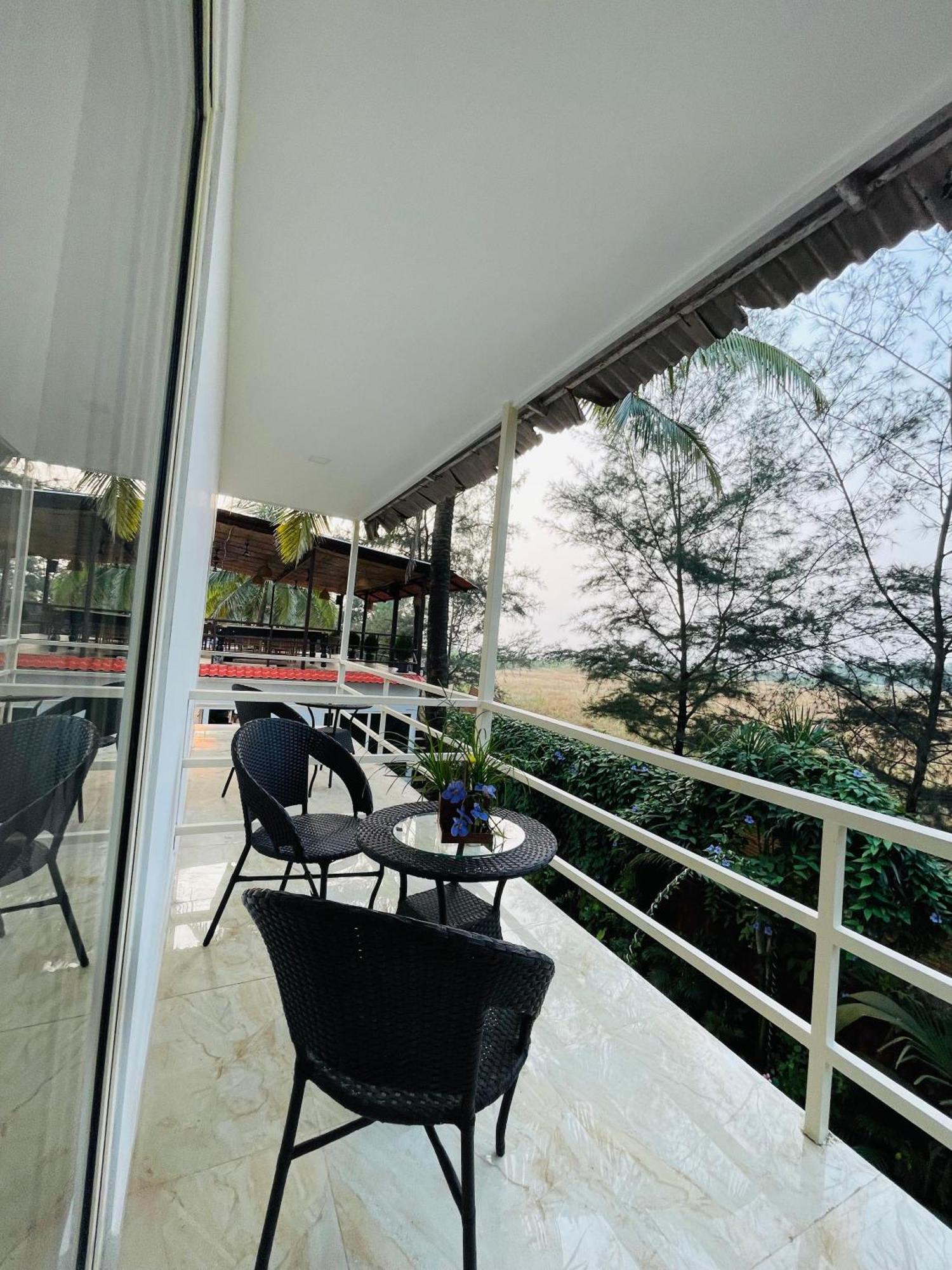 Arabian Sea Beach Resort Morjim Kültér fotó